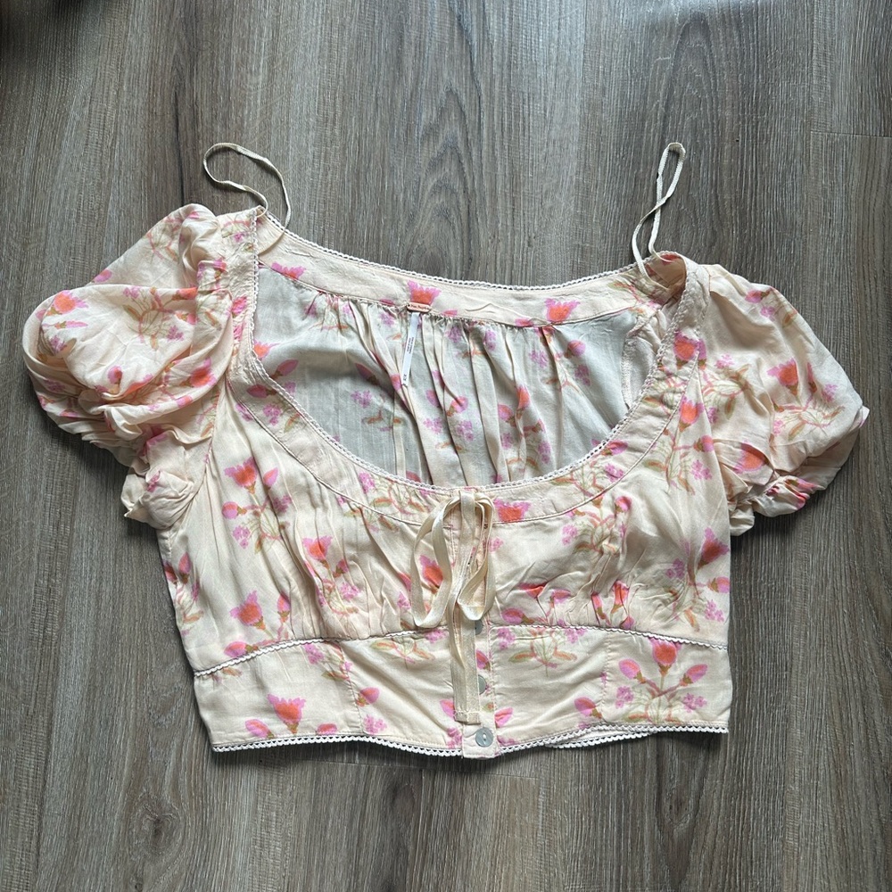 Floral Puff Sleeve Crop Top
